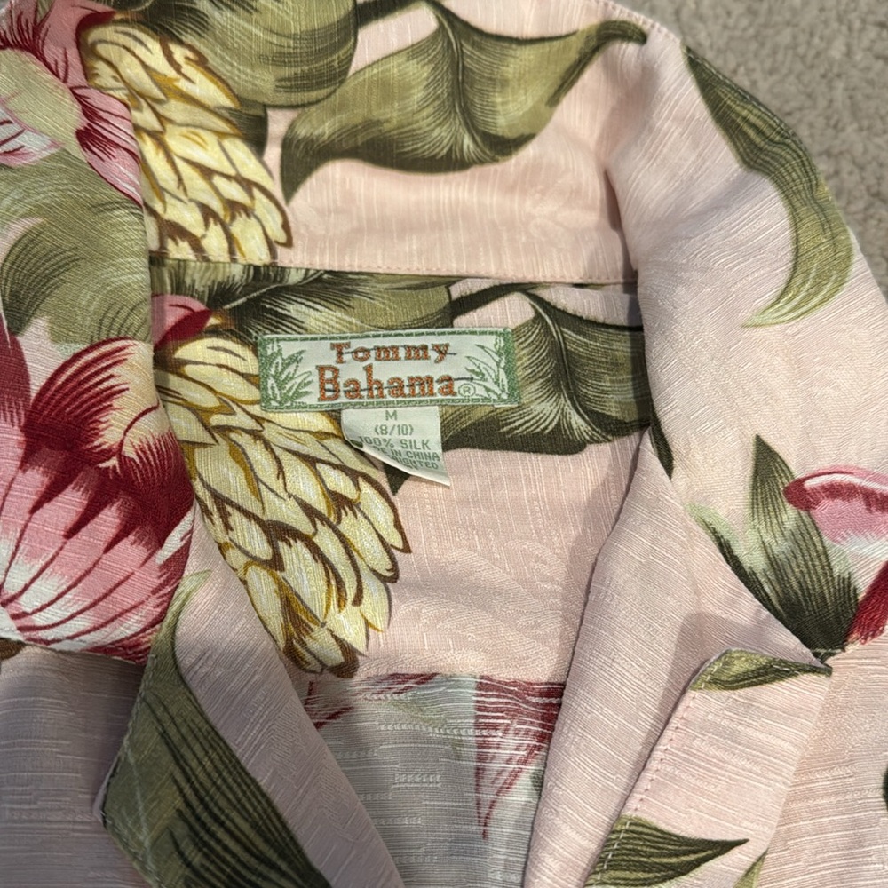 Vintage Tommy Bahama Floral Hawaiian Shirt - Picture 2 of 4